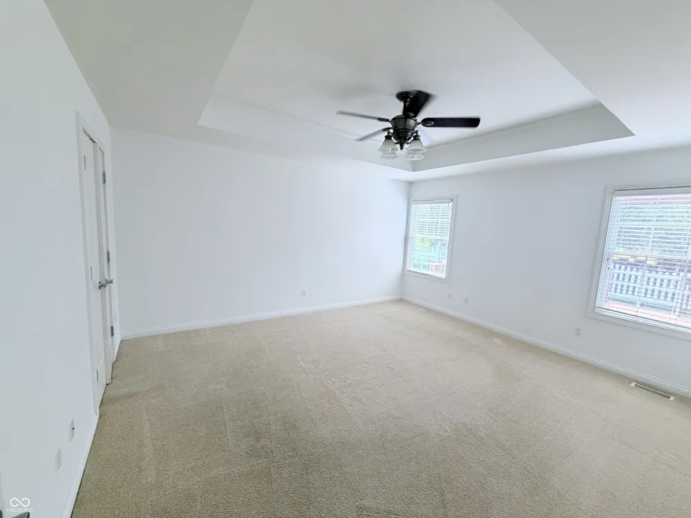 8605 Shamrock Lane Yorktown, IN 47396