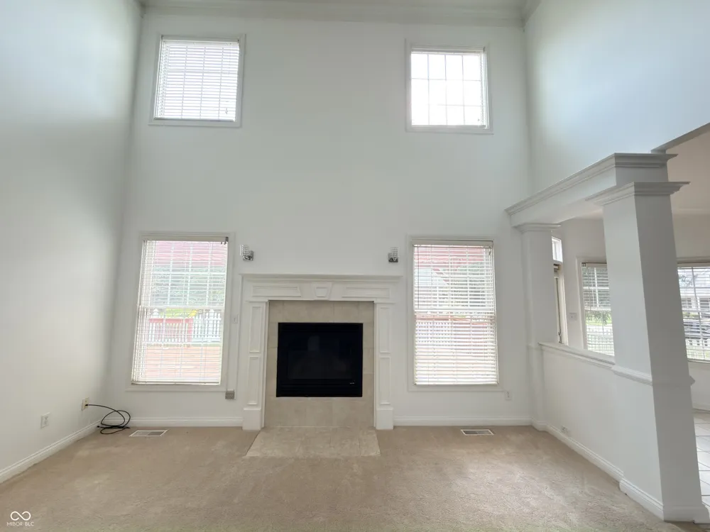 8605 Shamrock Lane Yorktown, IN 47396