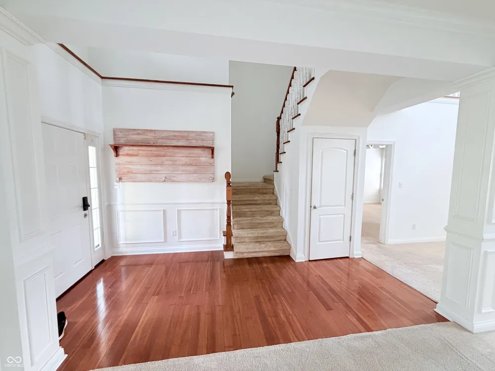 8605 Shamrock Lane Yorktown, IN 47396