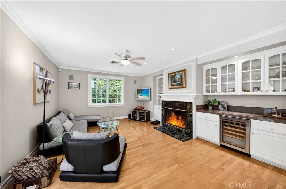 465 W Highland Avenue Sierra Madre, CA 91024