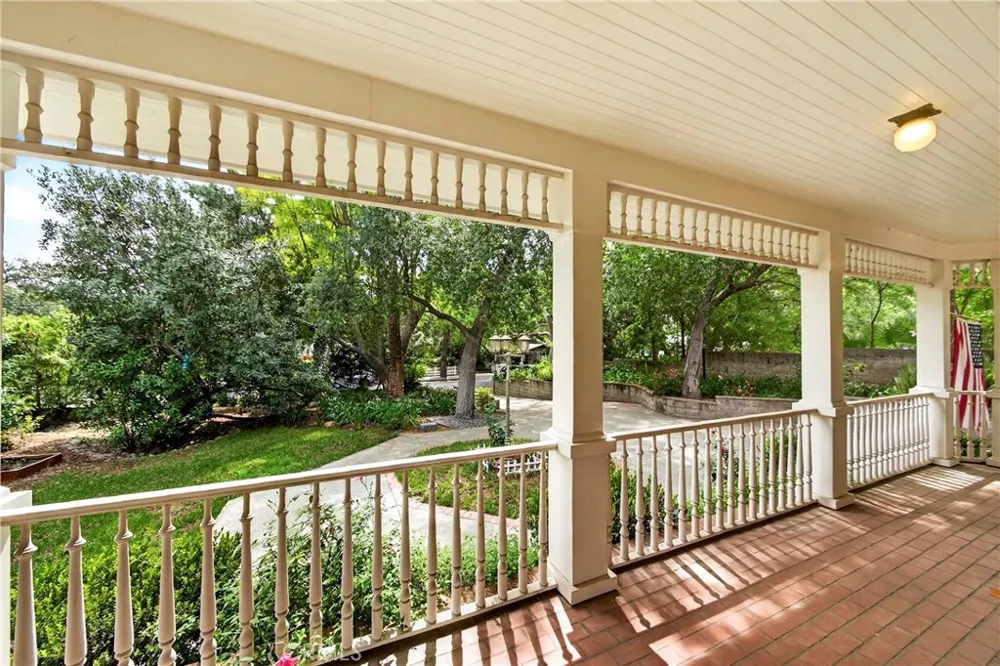 465 W Highland Avenue Sierra Madre, CA 91024