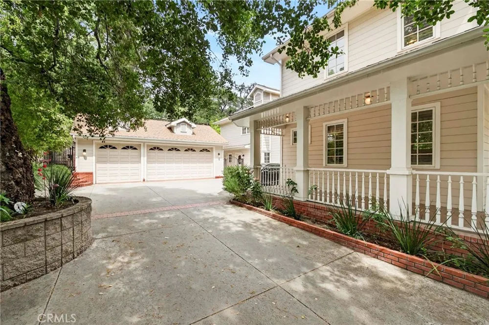 465 W Highland Avenue Sierra Madre, CA 91024