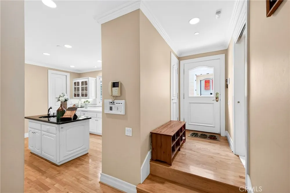 465 W Highland Avenue Sierra Madre, CA 91024