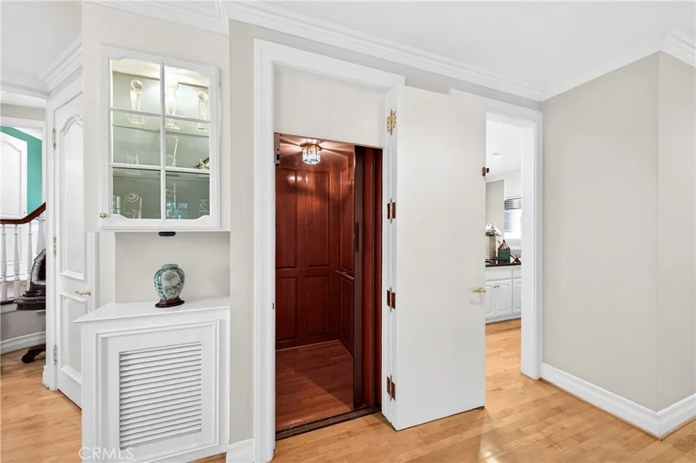 465 W Highland Avenue Sierra Madre, CA 91024