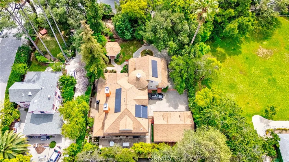 465 W Highland Avenue Sierra Madre, CA 91024