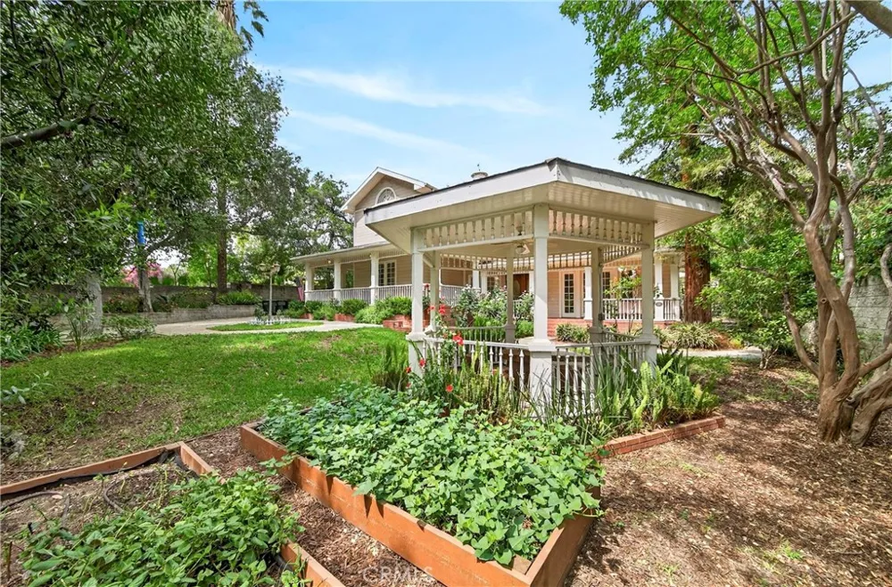 465 W Highland Avenue Sierra Madre, CA 91024