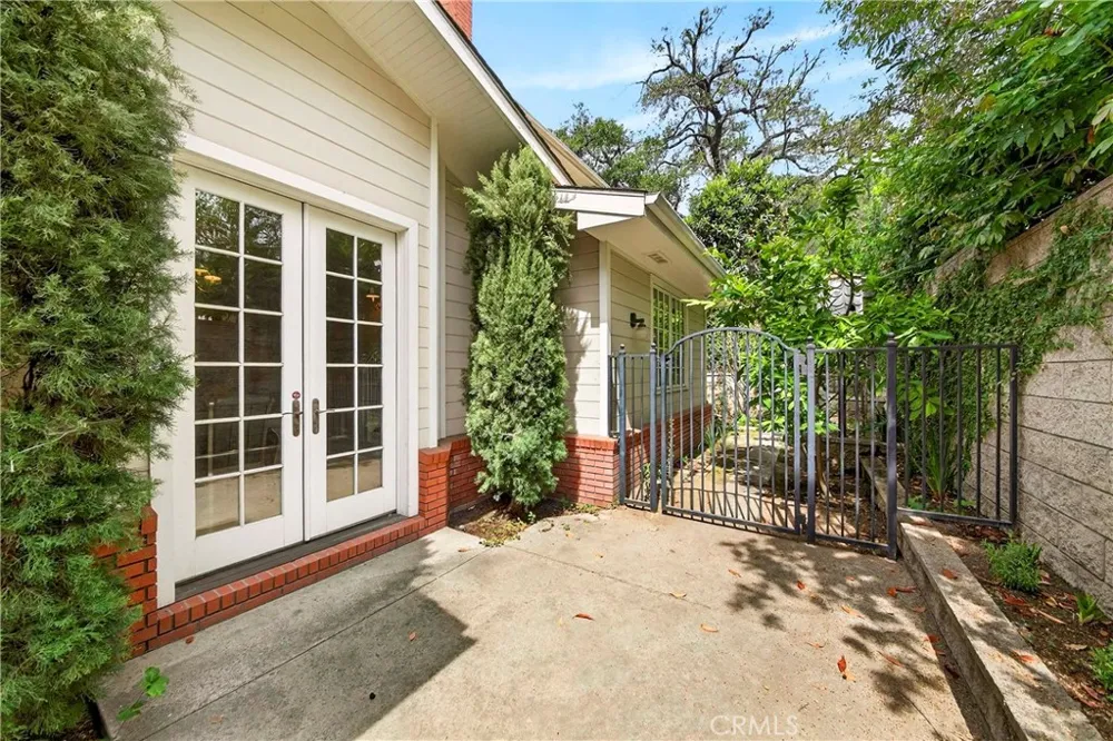 465 W Highland Avenue Sierra Madre, CA 91024