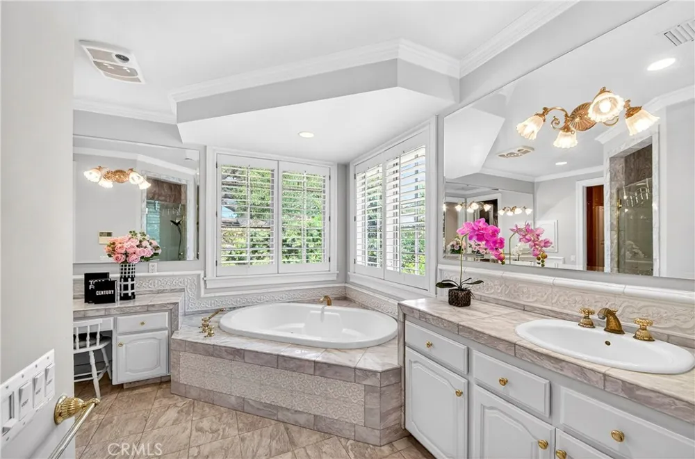 465 W Highland Avenue Sierra Madre, CA 91024