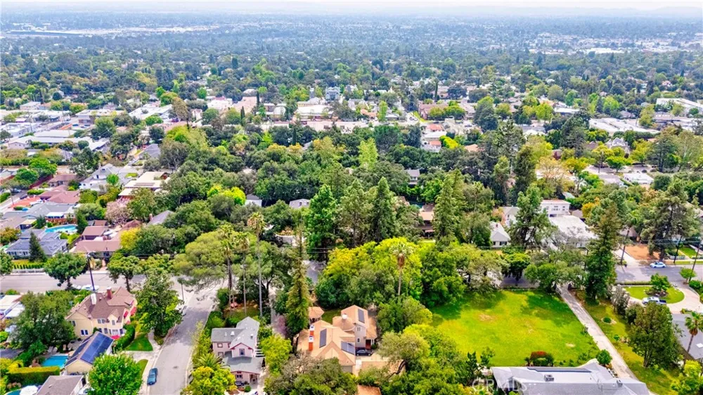 465 W Highland Avenue Sierra Madre, CA 91024