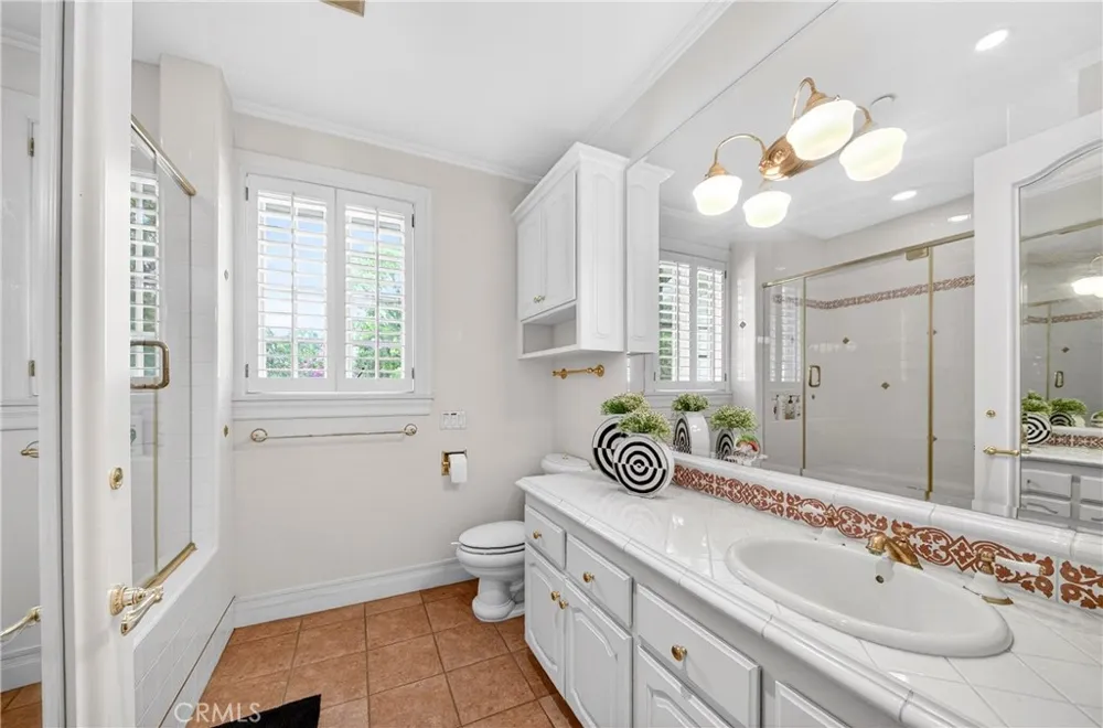 465 W Highland Avenue Sierra Madre, CA 91024