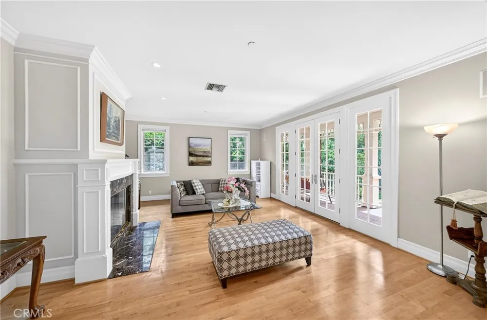 465 W Highland Avenue Sierra Madre, CA 91024