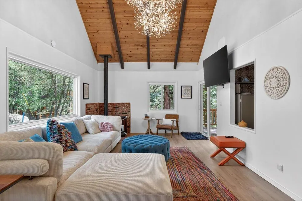 52230 Sylvan Way Idyllwild, CA 92549