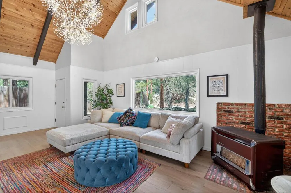 52230 Sylvan Way Idyllwild, CA 92549