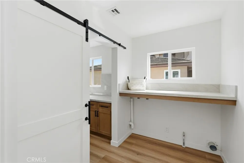 6926 E Peabody Long Beach, CA 90808