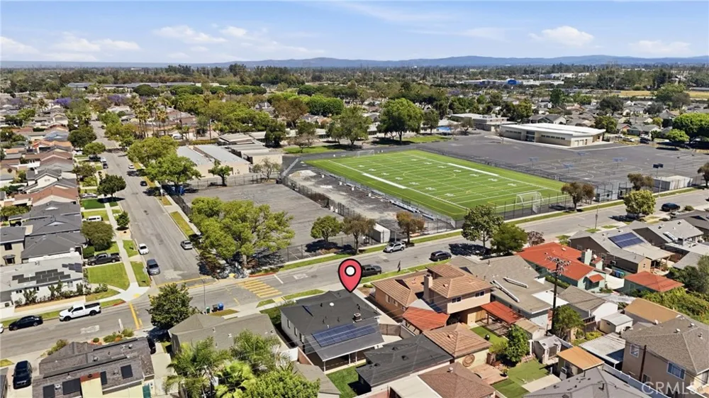 6926 E Peabody Long Beach, CA 90808