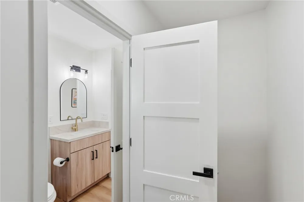 6926 E Peabody Long Beach, CA 90808