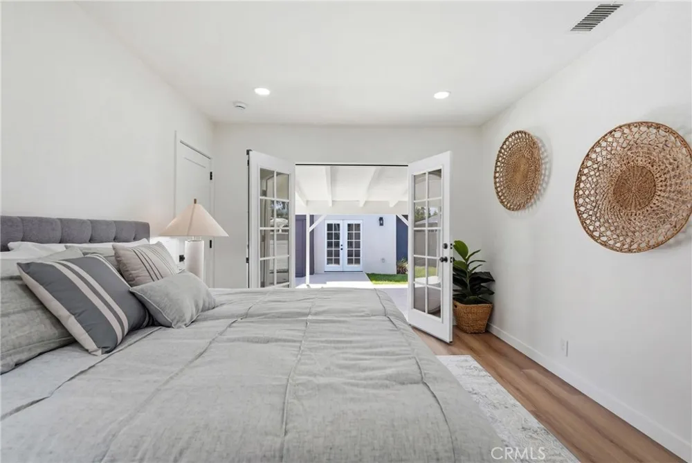6926 E Peabody Long Beach, CA 90808