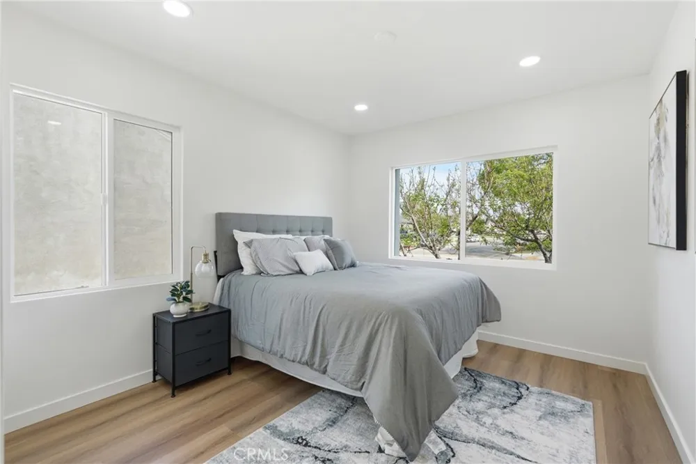 6926 E Peabody Long Beach, CA 90808