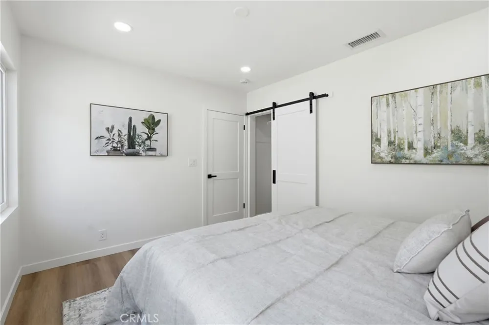 6926 E Peabody Long Beach, CA 90808