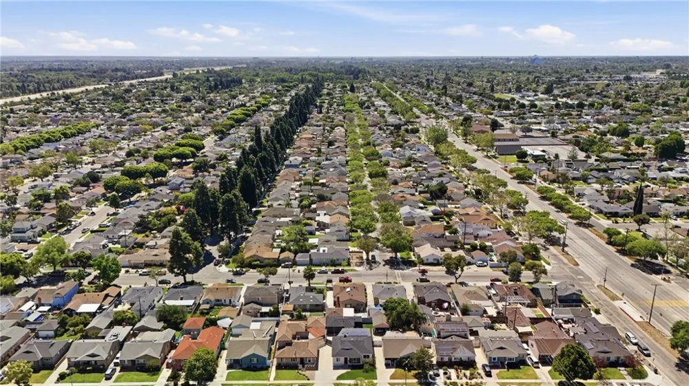 6926 E Peabody Long Beach, CA 90808