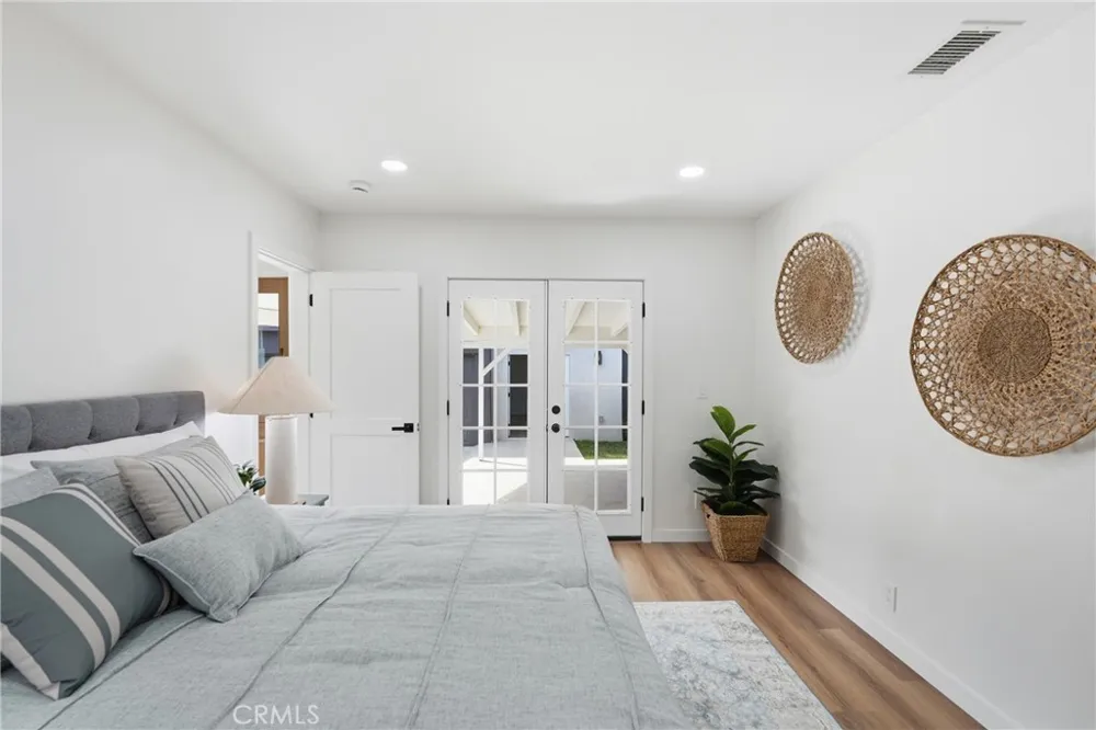 6926 E Peabody Long Beach, CA 90808