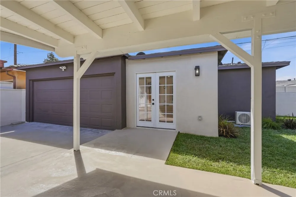 6926 E Peabody Long Beach, CA 90808