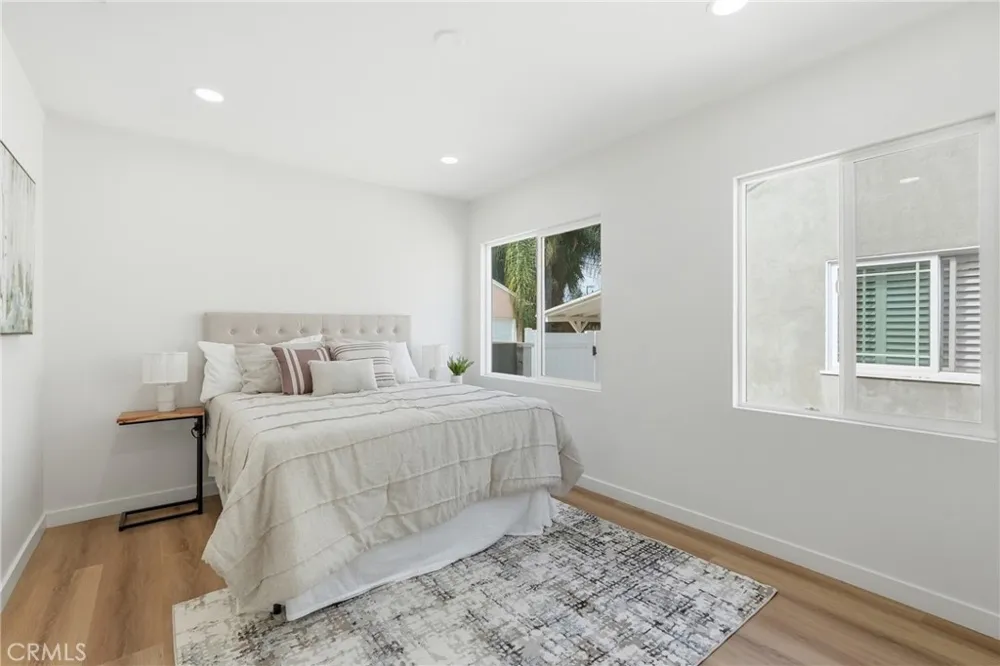 6926 E Peabody Long Beach, CA 90808