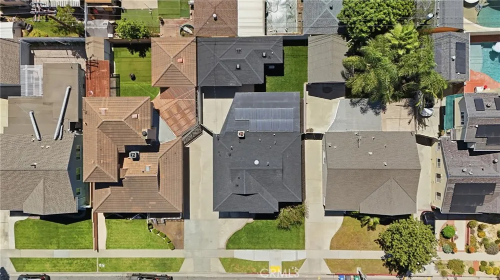 6926 E Peabody Long Beach, CA 90808