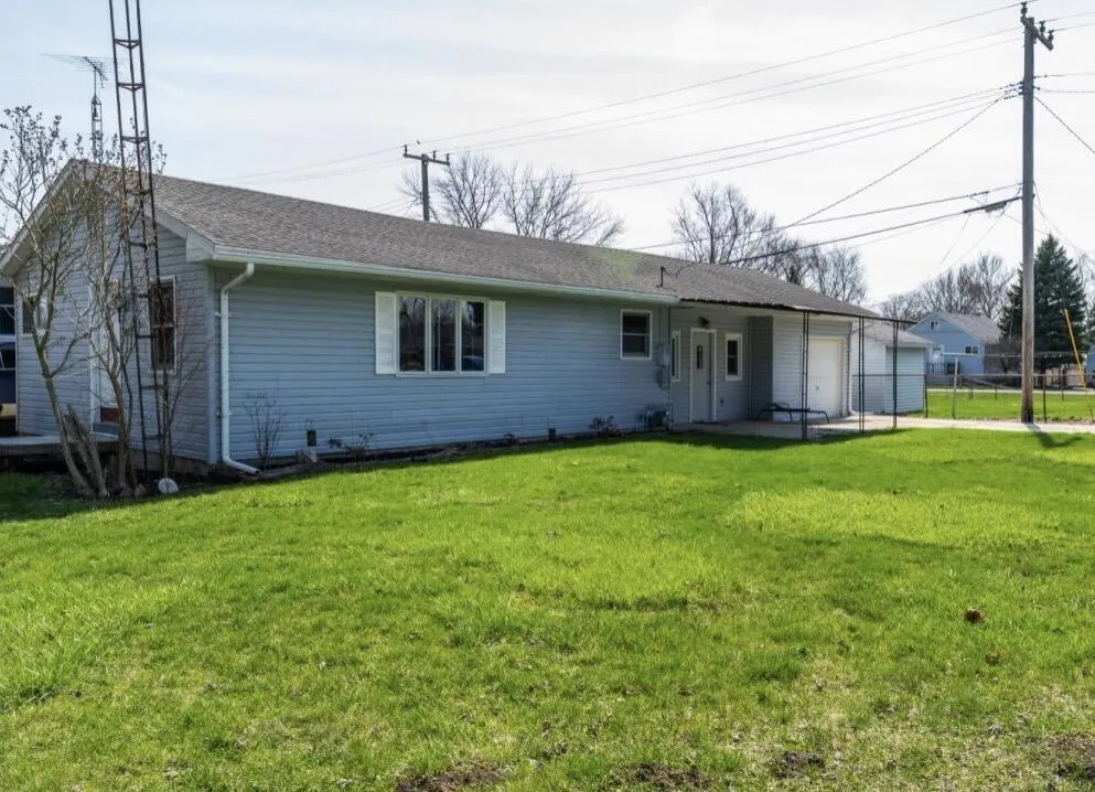 4153 4th Street Newport, MI 48166