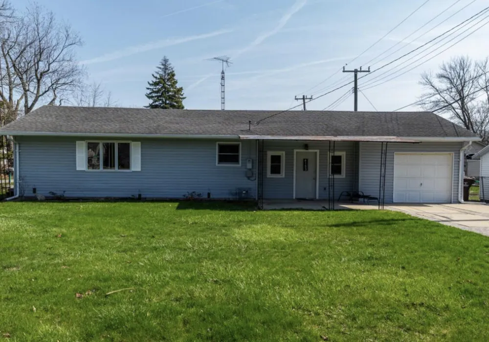 4153 4th Street Newport, MI 48166