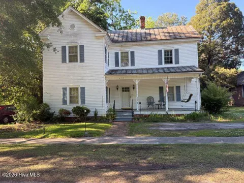 672 Main Street