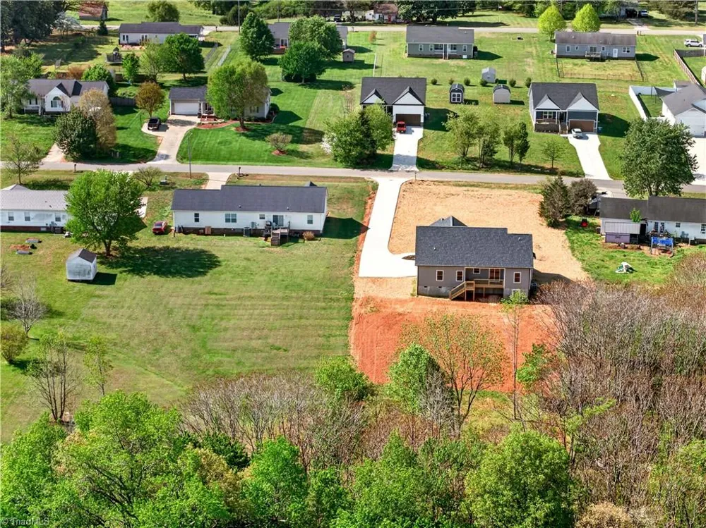 144 Tranquility Lane Harmony, NC 28634