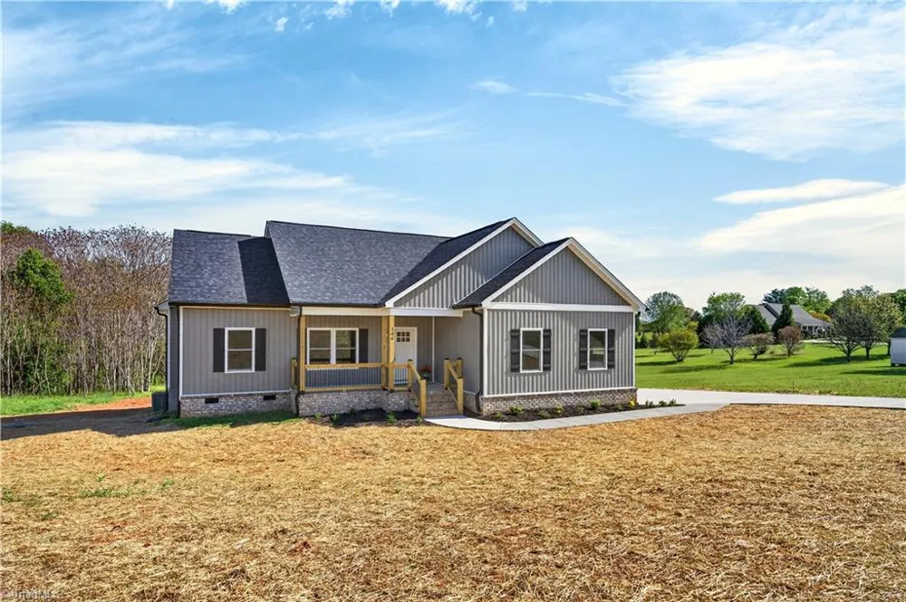 144 Tranquility Lane Harmony, NC 28634