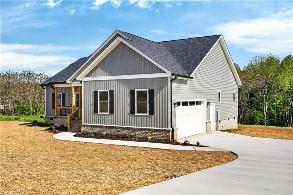 144 Tranquility Lane Harmony, NC 28634