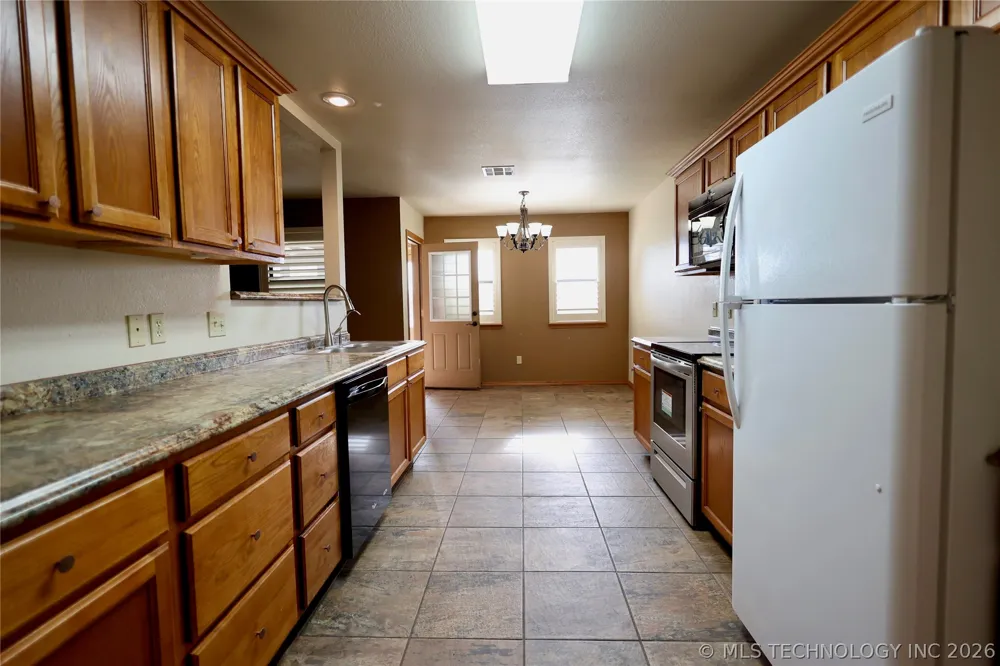 2211 Hines Court Sulphur, OK 73086