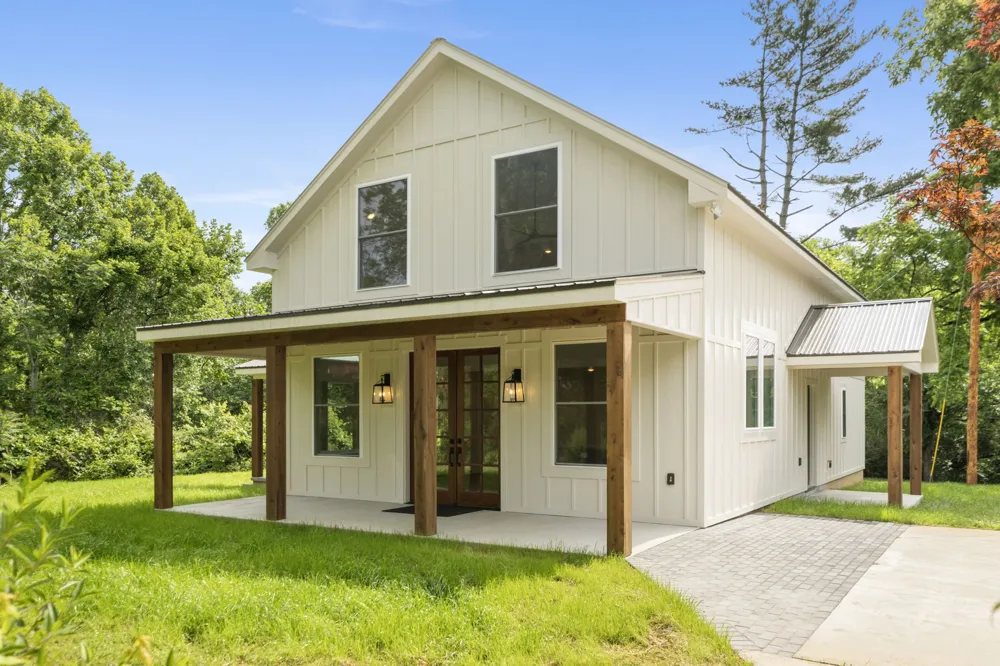 97 Barnwell Ave Centerville, TN 37033