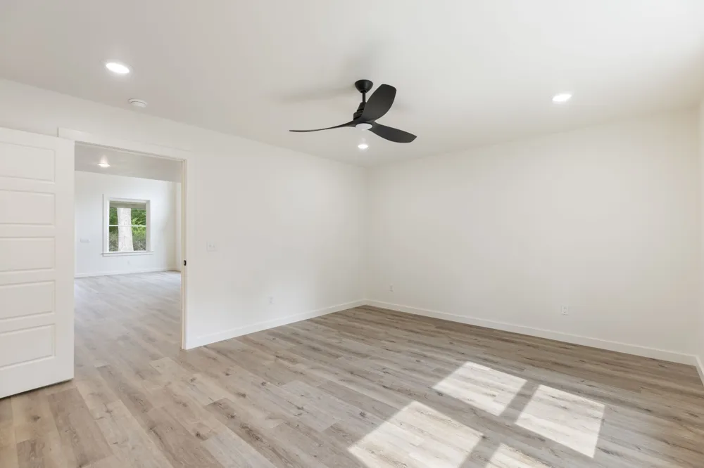 97 Barnwell Ave Centerville, TN 37033