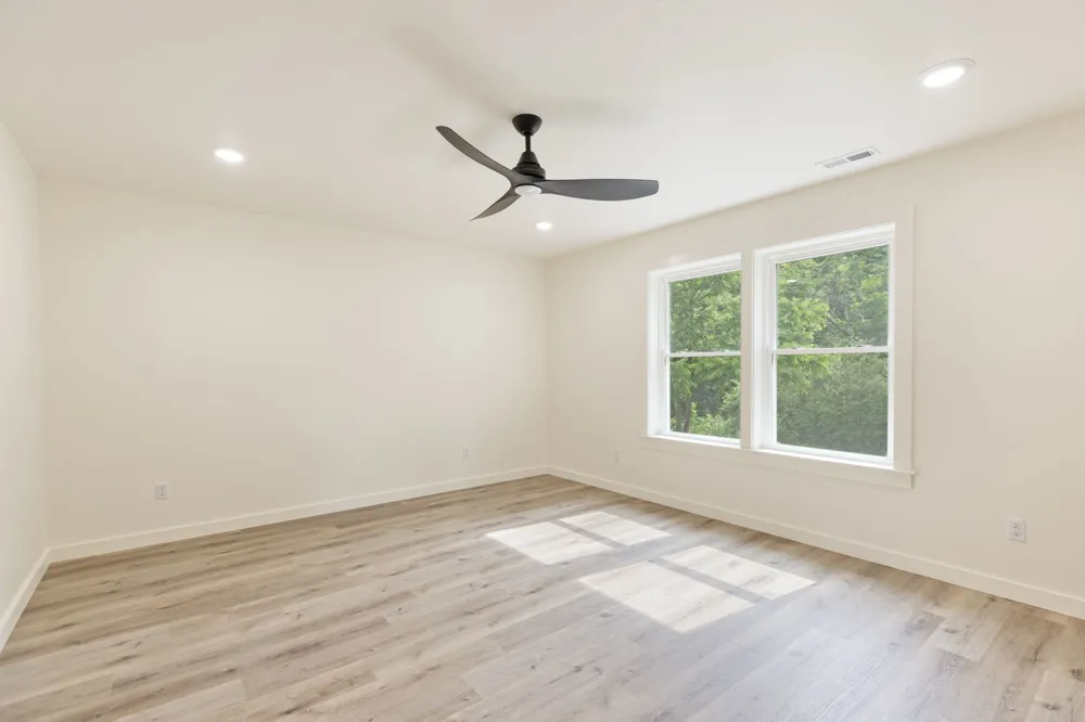 97 Barnwell Ave Centerville, TN 37033