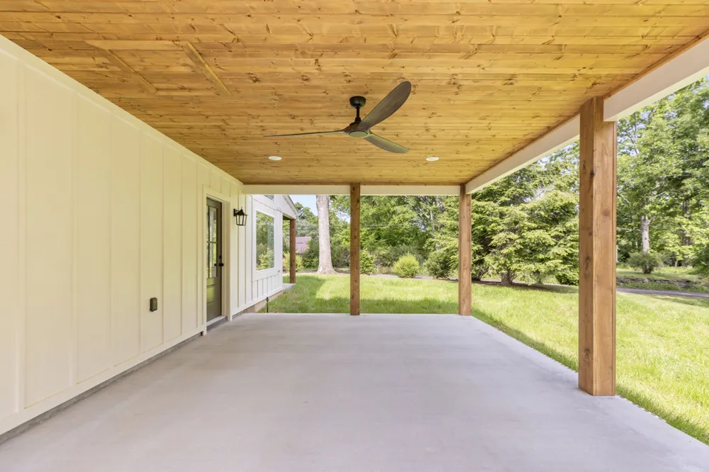 97 Barnwell Ave Centerville, TN 37033