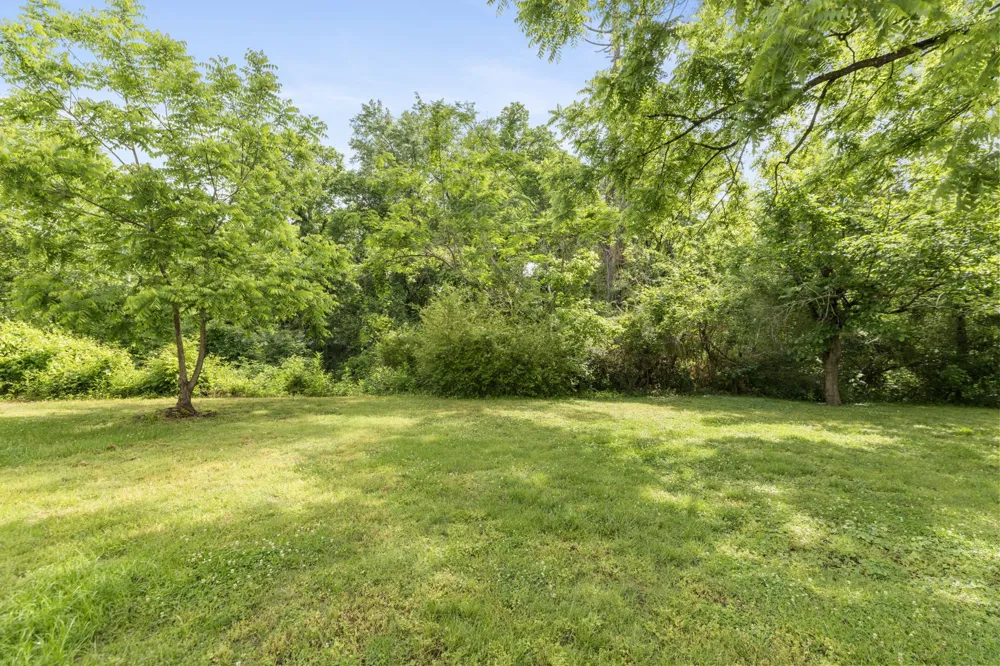 97 Barnwell Ave Centerville, TN 37033