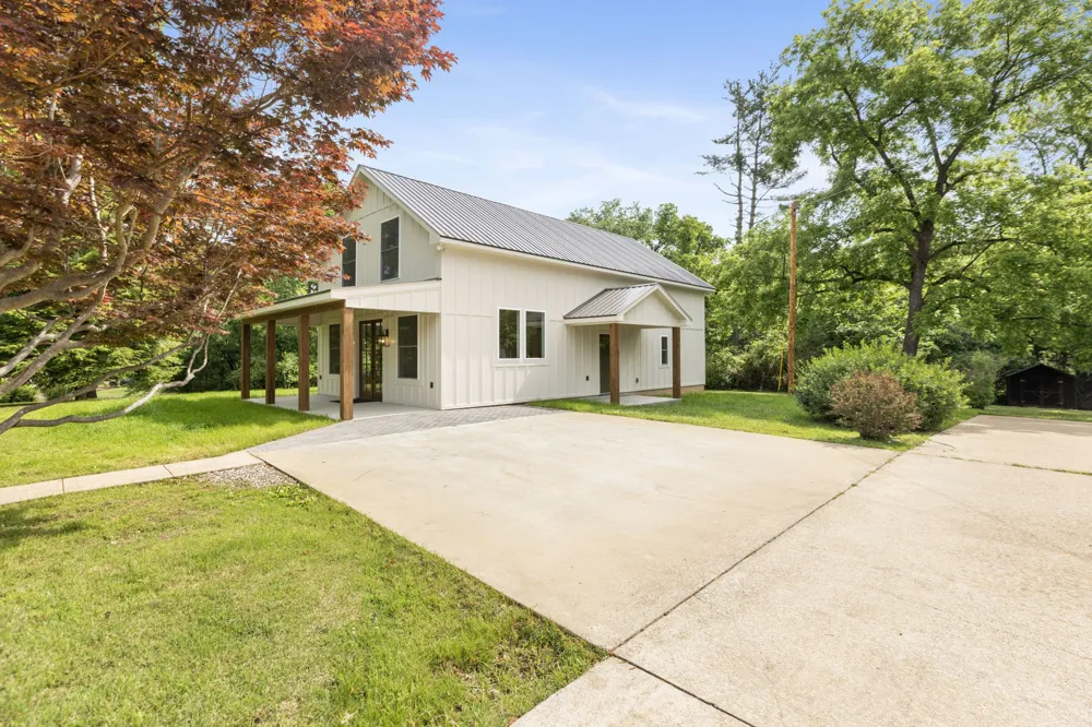 97 Barnwell Ave Centerville, TN 37033