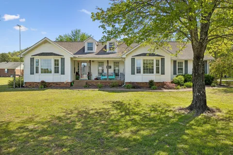 23 Elmwood Blvd
