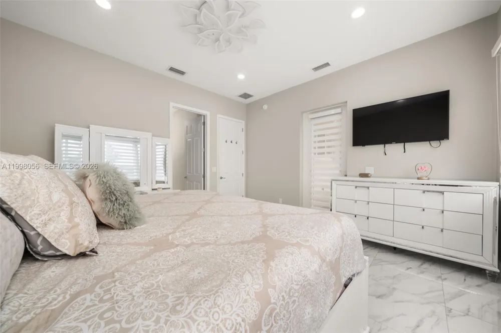 2009 Flower Sebring, FL 33875