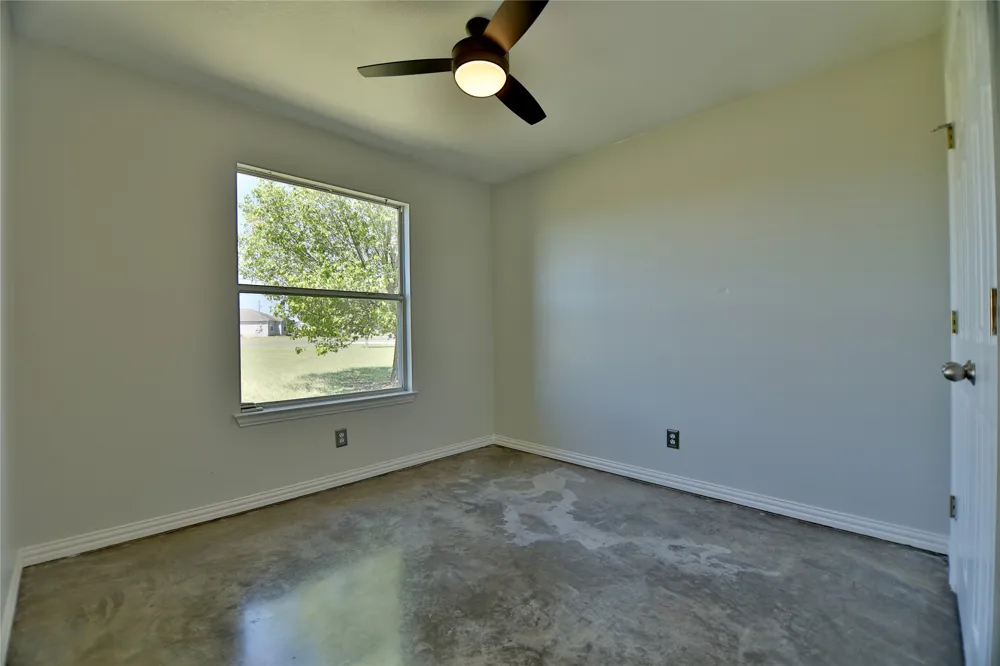 152 Round Up Drive Liberty Hill, TX 78642