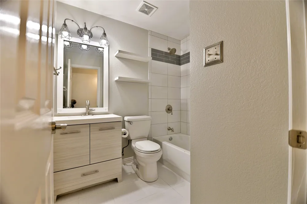 152 Round Up Drive Liberty Hill, TX 78642