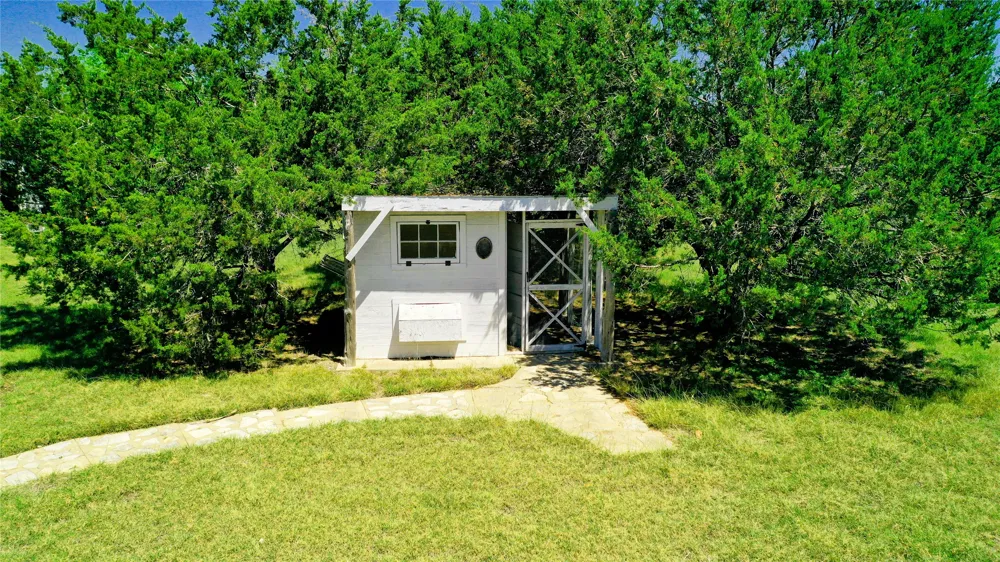 152 Round Up Drive Liberty Hill, TX 78642