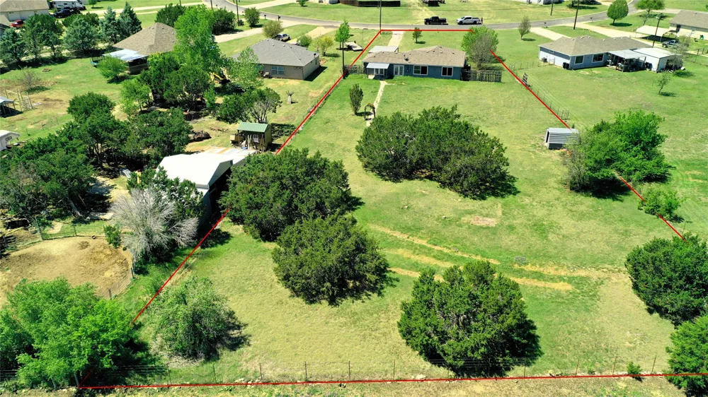 152 Round Up Drive Liberty Hill, TX 78642