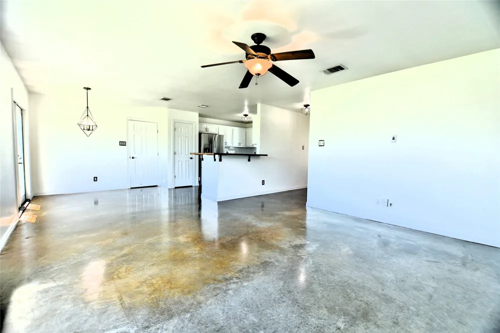 152 Round Up Drive Liberty Hill, TX 78642