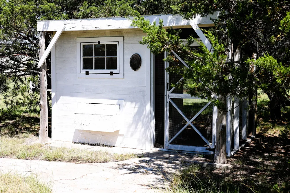 152 Round Up Drive Liberty Hill, TX 78642