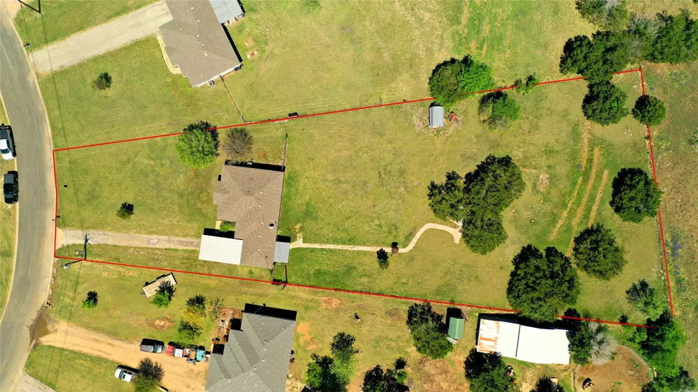 152 Round Up Drive Liberty Hill, TX 78642